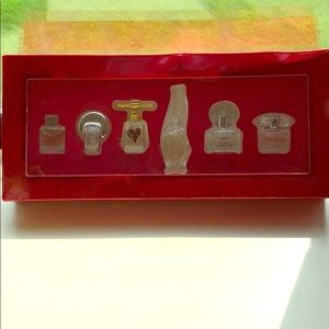 Set of mini perfumes!!!